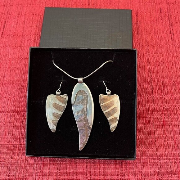 Jessie Senecal Handmade Sterling Sliver "Cattail" Locket Necklace and Earrings - Picture 3 of 5